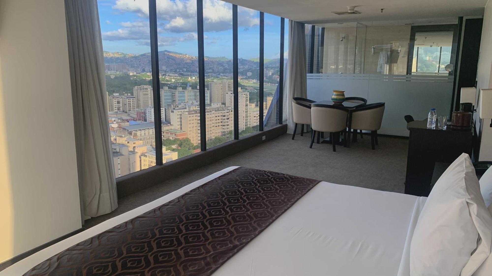 Hotel Chacao Suites Каракас Экстерьер фото