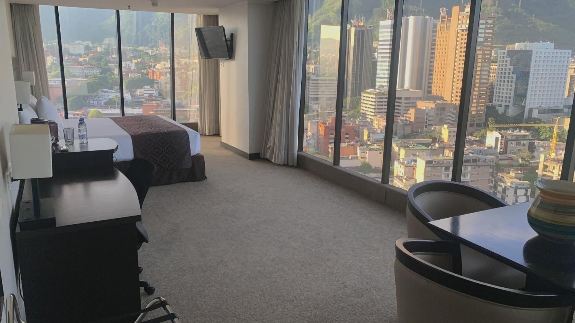 Hotel Chacao Suites Каракас Экстерьер фото