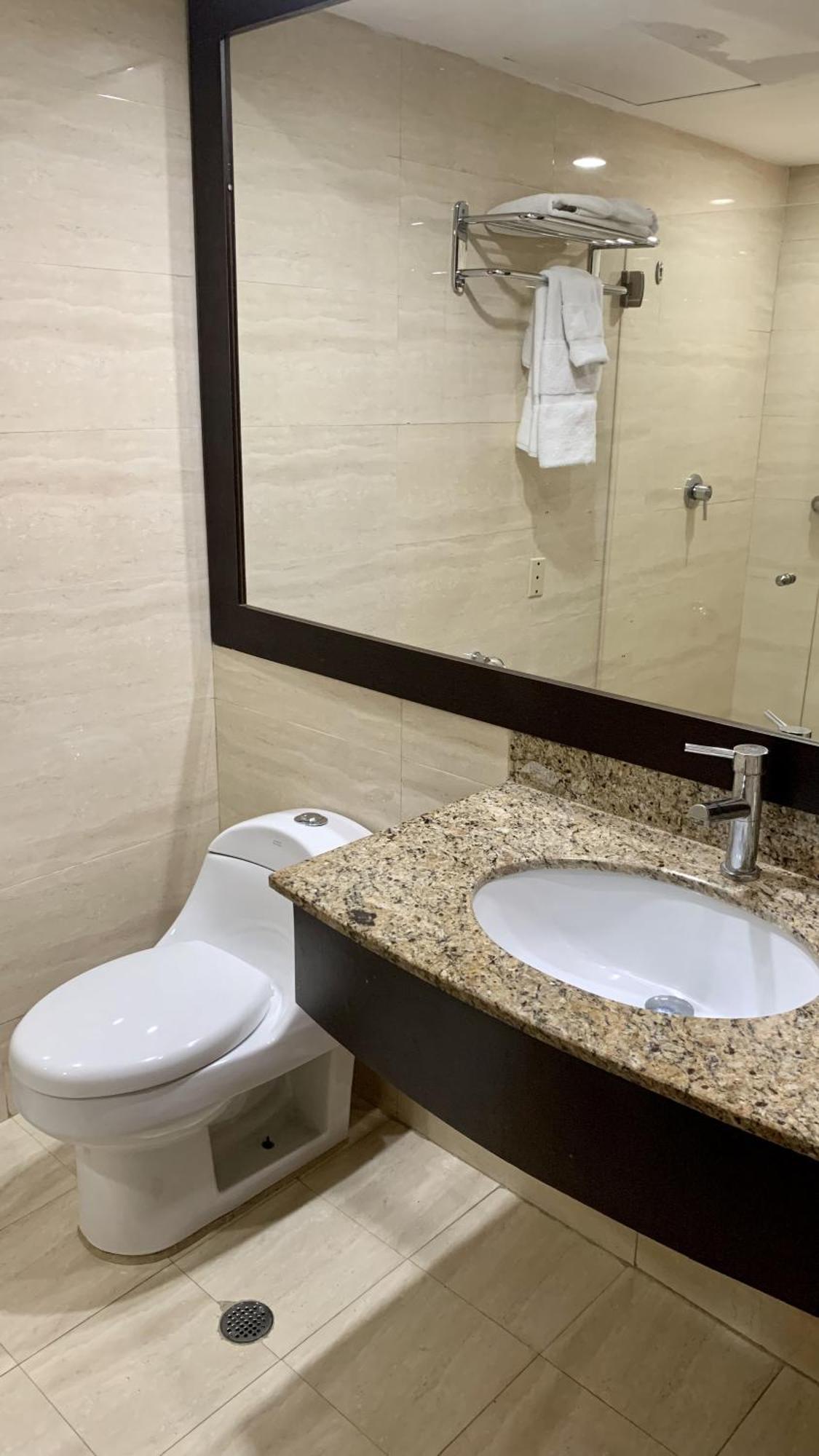 Hotel Chacao Suites Каракас Экстерьер фото